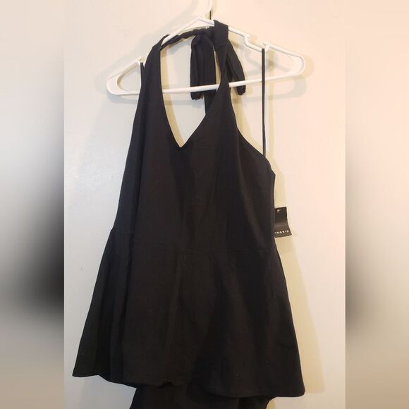 Torrid Black Halter Peplum Tank Top Plus Size 4X NWT Flowy Sleeveless Blouse - Picture 2 of 3